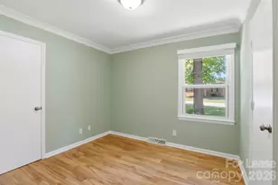 1440 Jodhpur Ct, Charlotte, NC 28212 - Photo 13