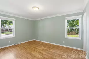 1440 Jodhpur Ct, Charlotte, NC 28212 - Photo 7