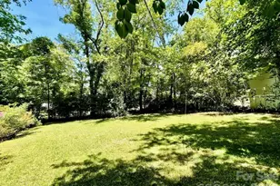 213 N Park Ln, Black Mountain, NC 28711 - Photo 9