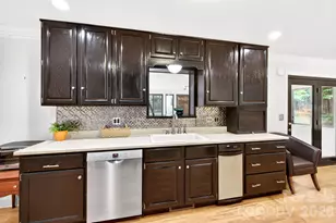 25 Bevlyn Dr, Asheville, NC 28803 - Photo 13