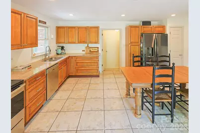 378 Dillingham Circle, Asheville, NC 28805 - Photo 7