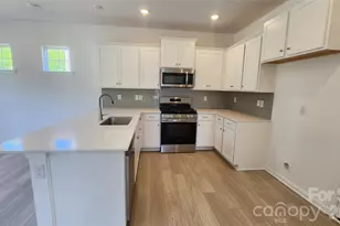 7002 Juneberry Wy, Maiden, NC 28650 - Photo 3
