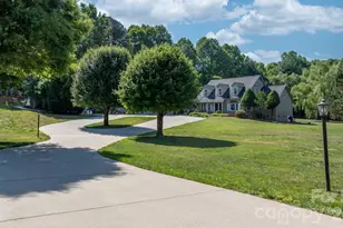 401 Redwood Ct, Lenoir, NC 28645 - Photo 3