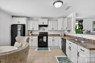 2610 Bramble Ridge Ct, Charlotte, NC 28215 - Photo 7