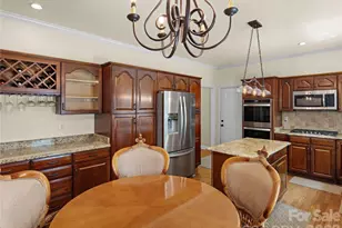 105 Braeside Cir, Asheville, NC 28803 - Photo 9