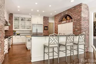 9146 Heydon Hall Cir, Charlotte, NC 28210 - Photo 17