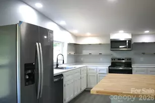 2295 Shady Grove Rd, Connelly Springs, NC 28612 - Photo 11