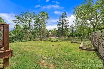 708 Prince Drive, Hendersonville, NC 28791 - Photo 17