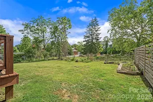 708 Prince Dr, Hendersonville, NC 28791 - Photo 17