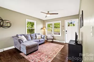708 Prince Dr, Hendersonville, NC 28791 - Photo 3