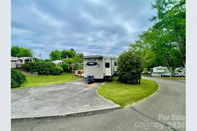 226 Saddle Ridge Drive, Ennice, NC 28623 - Photo 17