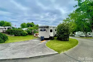 226 Saddle Ridge Dr, Ennice, NC 28623 - Photo 17