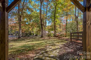 597 Tomahawk Ave, Black Mountain, NC 28711 - Photo 5