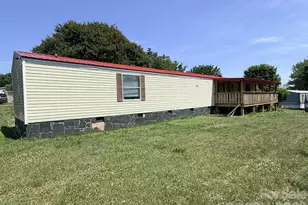 2330 Springdale Dr, Newton, NC 28658 - Photo 1