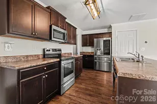 2801 Thomas Twig Dr, Dallas, NC 28034 - Photo 3
