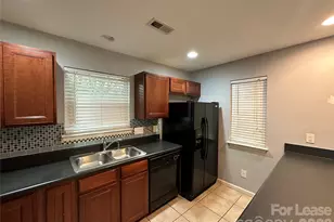 11142 Derryrush Dr, Charlotte, NC 28213 - Photo 5