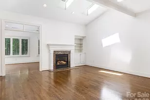 8952 Challis Hill Ln, Charlotte, NC 28226 - Photo 7