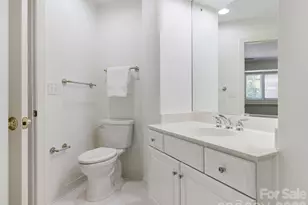 8952 Challis Hill Ln, Charlotte, NC 28226 - Photo 27