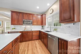 10731 Persimmon Creek Dr, Mint Hill, NC 28227 - Photo 5