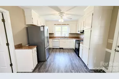 7218 Quail Ridge Drive, Charlotte, NC 28226 - Photo 9