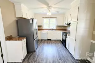 7218 Quail Ridge Dr, Charlotte, NC 28226 - Photo 9