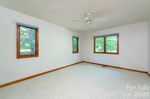29 Hillcreek Dr, Asheville, NC 28804 - Photo 27
