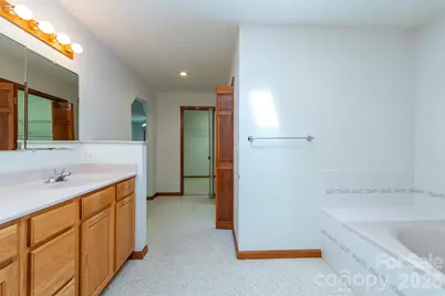 29 Hillcreek Drive, Asheville, NC 28804 - Photo 25