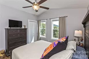 206 Linsonwood Rd, Waynesville, NC 28786 - Photo 17