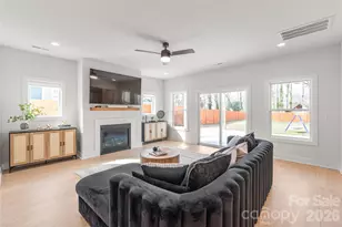 5773 Stephanie St, Charlotte, NC 28212 - Photo 9