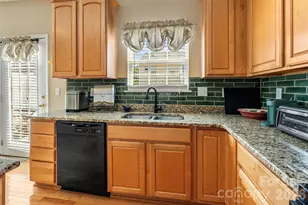 11737 Fiddlers Roof Ln, Charlotte, NC 28277 - Photo 15
