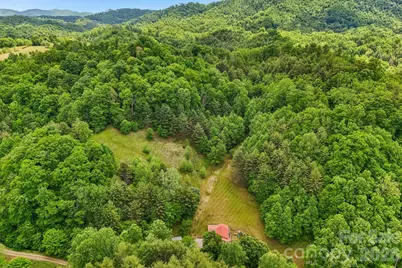 302 Battle Creek Drive, Green Mountain, NC 28740 - Photo 41