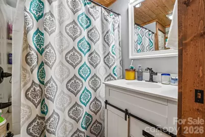 302 Battle Creek Drive, Green Mountain, NC 28740 - Photo 21