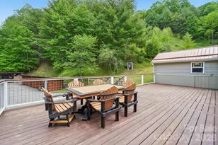 302 Battle Creek Dr, Green Mountain, NC 28740 - Photo 25