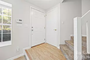 8117 Circle Tree Ln, Charlotte, NC 28277 - Photo 5