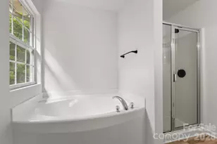 8723 Buttonwood Ct, Charlotte, NC 28215 - Photo 37