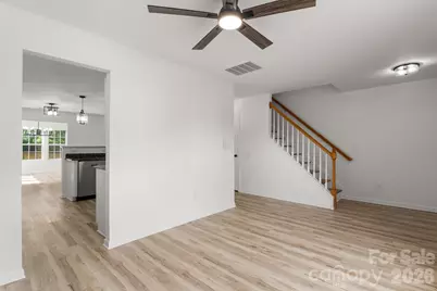8723 Buttonwood Court, Charlotte, NC 28215 - Photo 5