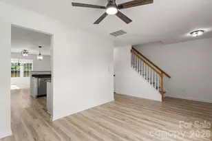 8723 Buttonwood Ct, Charlotte, NC 28215 - Photo 5