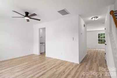 8723 Buttonwood Court, Charlotte, NC 28215 - Photo 3