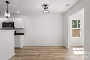 8723 Buttonwood Ct, Charlotte, NC 28215 - Photo 11