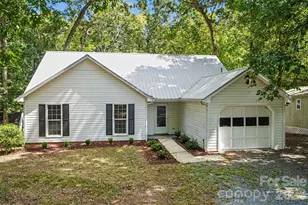 2711 Bob White Cir, Wingate, NC 28174 - Photo 1