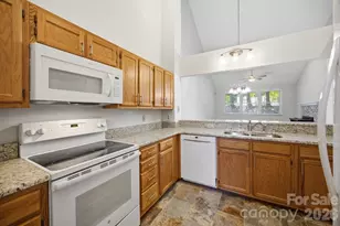 19980 Oak Leaf Cir, Cornelius, NC 28031 - Photo 7