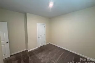 11838 Red Leaf Dr, Charlotte, NC 28215 - Photo 19