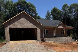 1895 Knolls Dr, Newton, NC 28658 - Photo 1