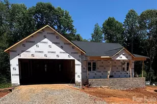 1895 Knolls Dr, Newton, NC 28658 - Photo 5