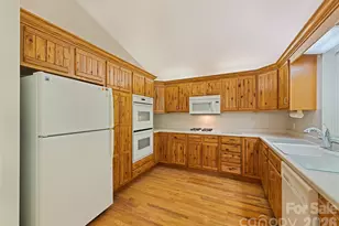 21 Winterview Trail, Hendersonville, NC 28739 - Photo 3
