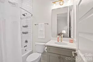 425 Pecan Ave, Charlotte, NC 28204 - Photo 13