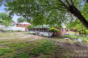 325 Swanson Dr SW, Lenoir, NC 28645 - Photo 27