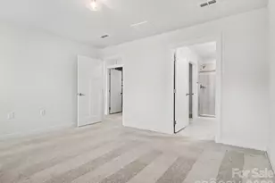 5513 Hughesdale Dr, Charlotte, NC 28215 - Photo 9
