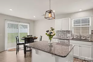 5513 Hughesdale Dr, Charlotte, NC 28215 - Photo 3
