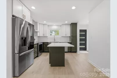 3633 Rosehaven Drive, Charlotte, NC 28205 - Photo 9